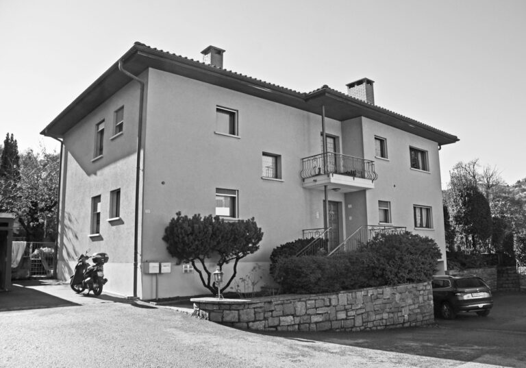 017_CasaBifamiliare_Breganzona_3sw